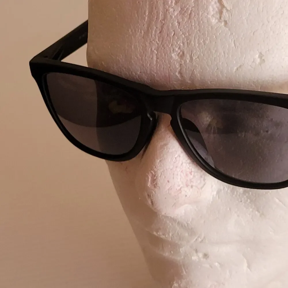 Fuse 3 Rooker Unisex Sunglasses with cloth pouch